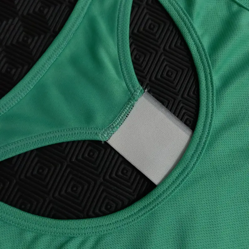 تاپ ورزشی زنانه قهرمانی سبز خوشگل